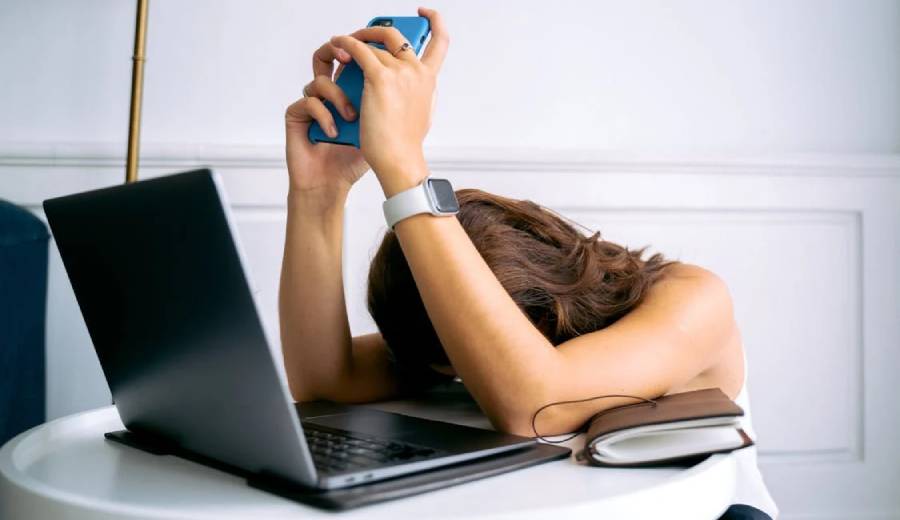 Goodbye Burnout: Realistic Work-Life Balance Tips for Busy Professionals